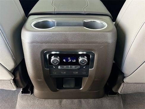 New 2026 GMC Yukon Elevation w/ Elevation Premium Package image 18