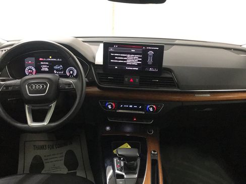 Used 2023 Audi Q5 2.0T Premium Plus w/ Premium Plus Package AWD/4WD image 19