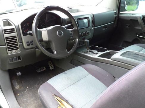 Used 2006 Nissan Titan SE image 11