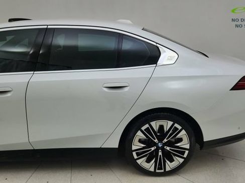 Used 2026 BMW 540i xDrive AWD/4WD image 11