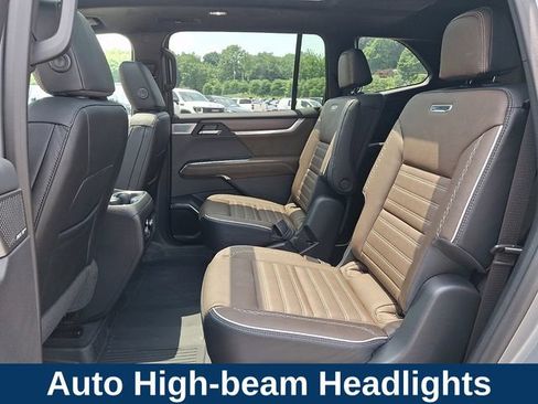 Used 2026 GMC Acadia Denali Ultimate w/ LPO, Floor Liner Package AWD/4WD image 16