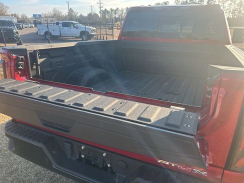 Used 2024 GMC Sierra 2500 AT4X image 11