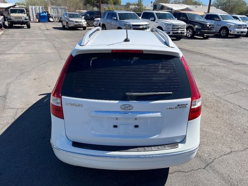 Used 2011 Hyundai Elantra SE image 48