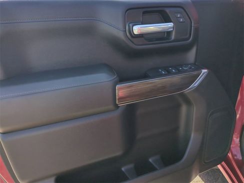 Used 2021 Chevrolet Silverado 1500 RST image 22
