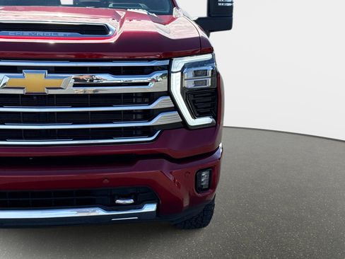 Used 2026 Chevrolet Silverado 2500 High Country w/ High Country Premium Package AWD/4WD image 11