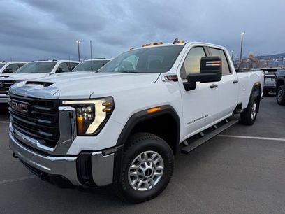 New 2026 GMC Sierra 2500 Pro w/ Convenience Package
