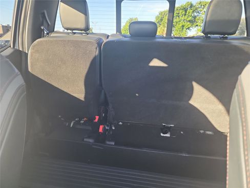 Used 2022 Ford F250 Platinum w/ Tremor Off-Road Package image 19