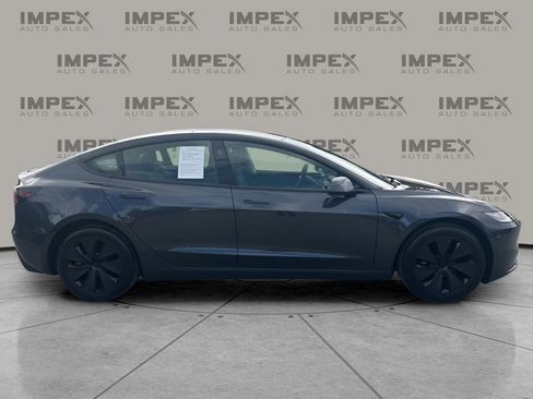 Used 2025 Tesla Model 3 Long Range image 6