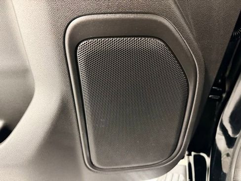 Used 2021 GMC Sierra 1500 SLT w/ SLT Premium Package AWD/4WD image 24