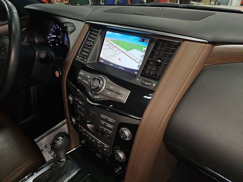 Used 2019 Nissan Armada Platinum w/ Captain's Chairs Package image 17