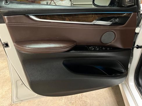 Used 2017 BMW X5 xDrive50i image 32