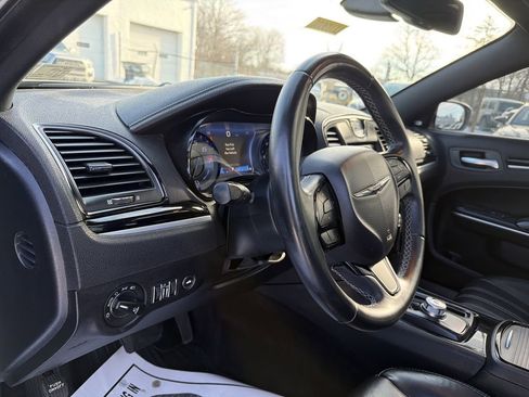 Used 2019 Chrysler 300 S w/ 300S Premium Group image 20