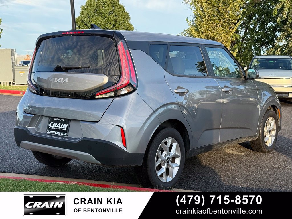 Used 2025 Kia Soul LX w/ LX Technology Package FWD image 7