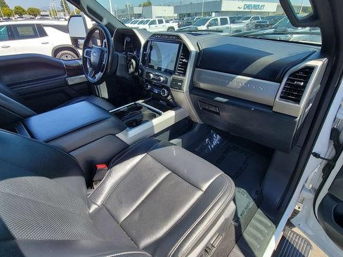Used 2022 Ford F350 Lariat w/ Lariat Ultimate Package AWD/4WD image 28