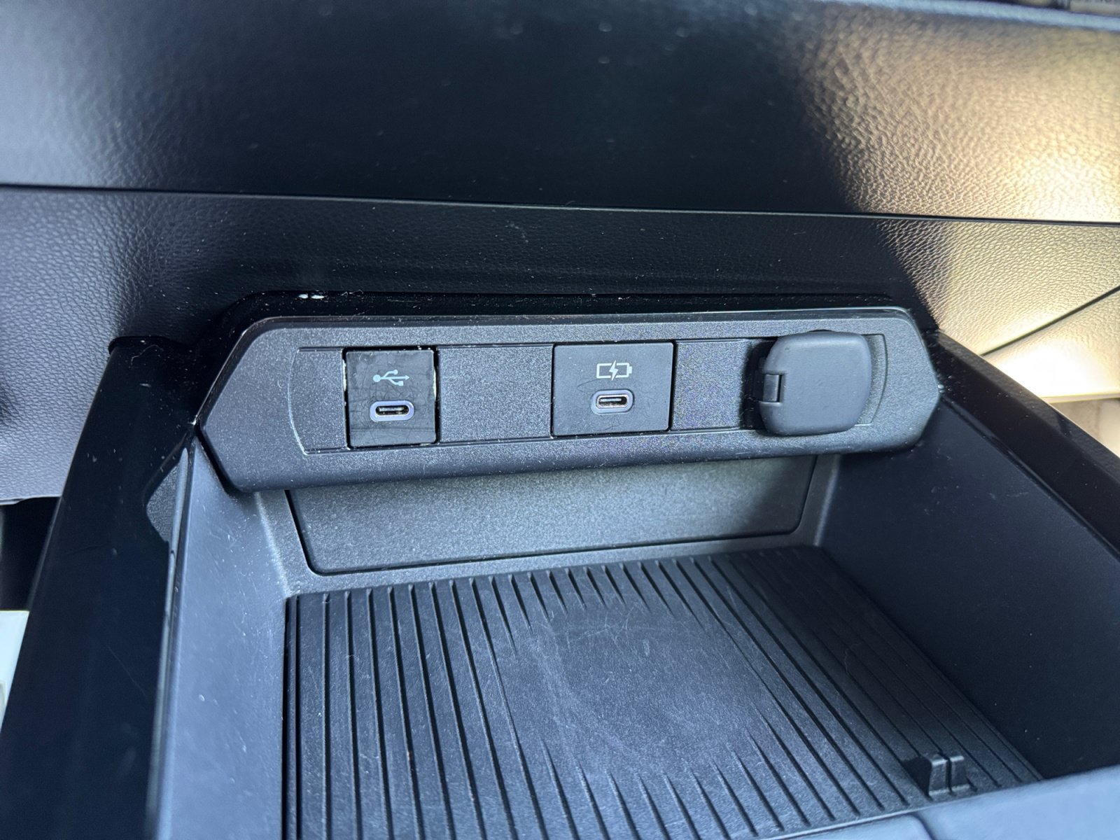 Used 2024 Toyota Prius XLE AWD/4WD image 22