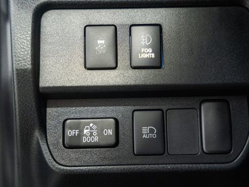 Used 2021 Toyota Tacoma SR w/ SR Convenience Package image 31