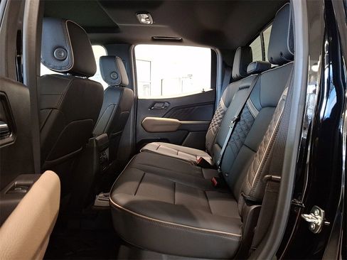 New 2026 GMC Canyon Denali w/ LPO, Denali Black Edition image 5