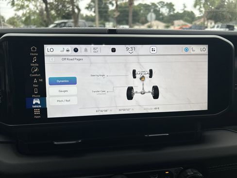 New 2025 Jeep Gladiator Sport image 17