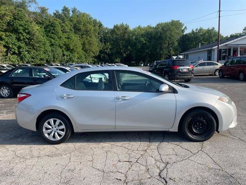 Used 2014 Toyota Corolla LE FWD image 4