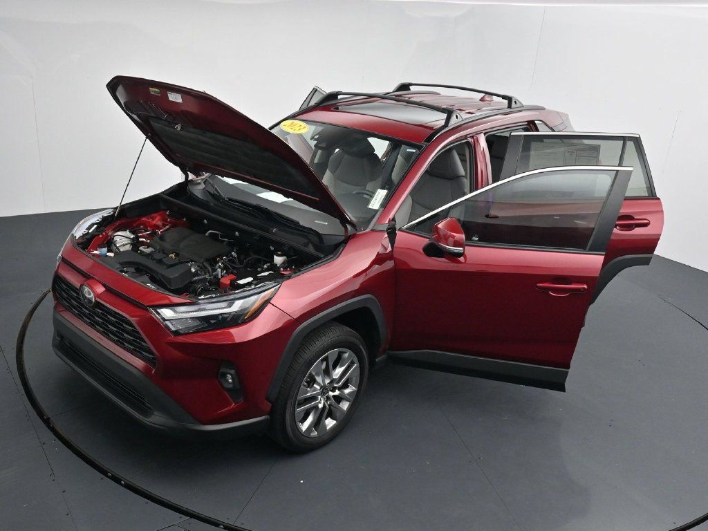 Used 2023 Toyota RAV4 XLE Premium FWD image 40