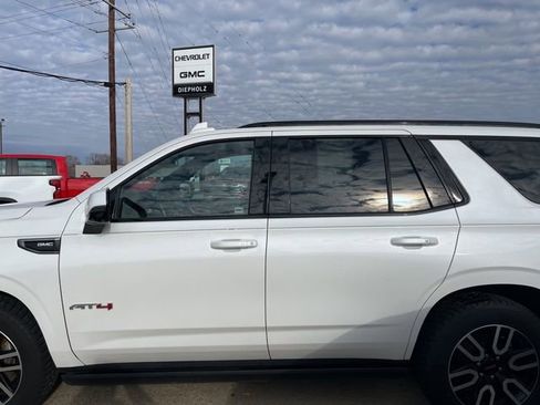 Used 2021 GMC Yukon AT4 w/ AT4 Premium Plus Package image 8
