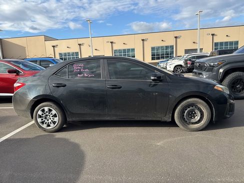 Used 2016 Toyota Corolla S image 2