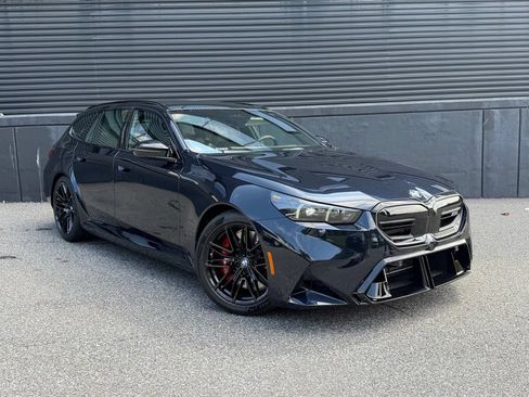 Used 2027 BMW M5 Touring AWD/4WD image 12