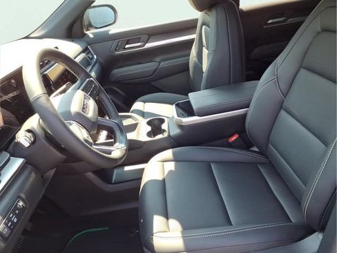 New 2027 GMC Terrain Elevation w/ Elevation Premium Package AWD/4WD image 5