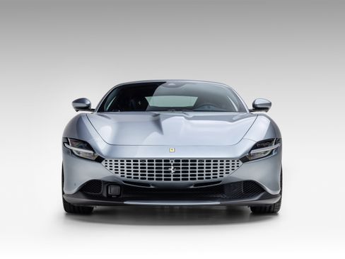 Used 2023 Ferrari Roma RWD image 2