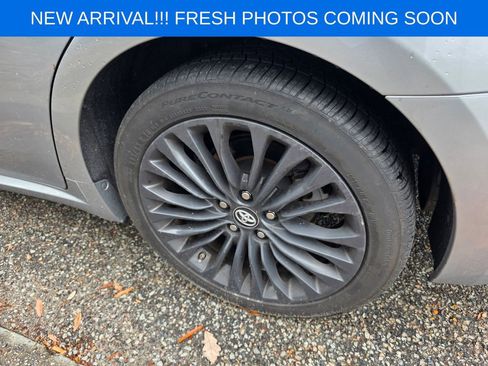 Used 2016 Toyota Avalon Limited image 6