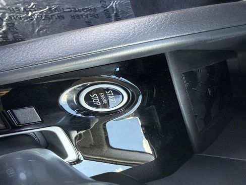 New 2025 Nissan Versa SR w/ Trunk Package image 26