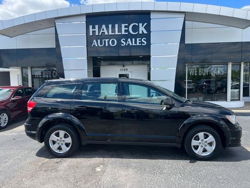 Used 2014 Dodge Journey FWD image 1