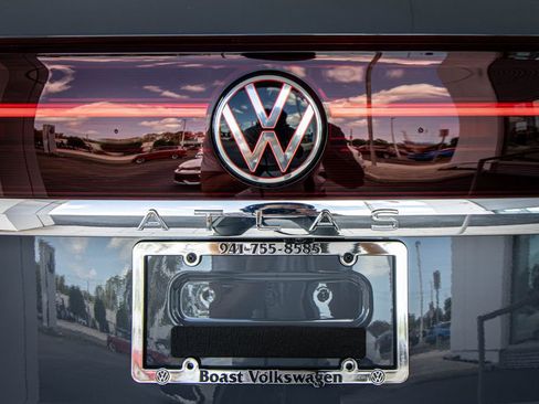 New 2026 Volkswagen Atlas Cross Sport SEL Premium R-Line AWD/4WD image 18