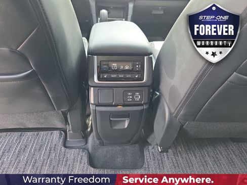 Used 2023 Subaru Ascent Limited AWD/4WD image 33