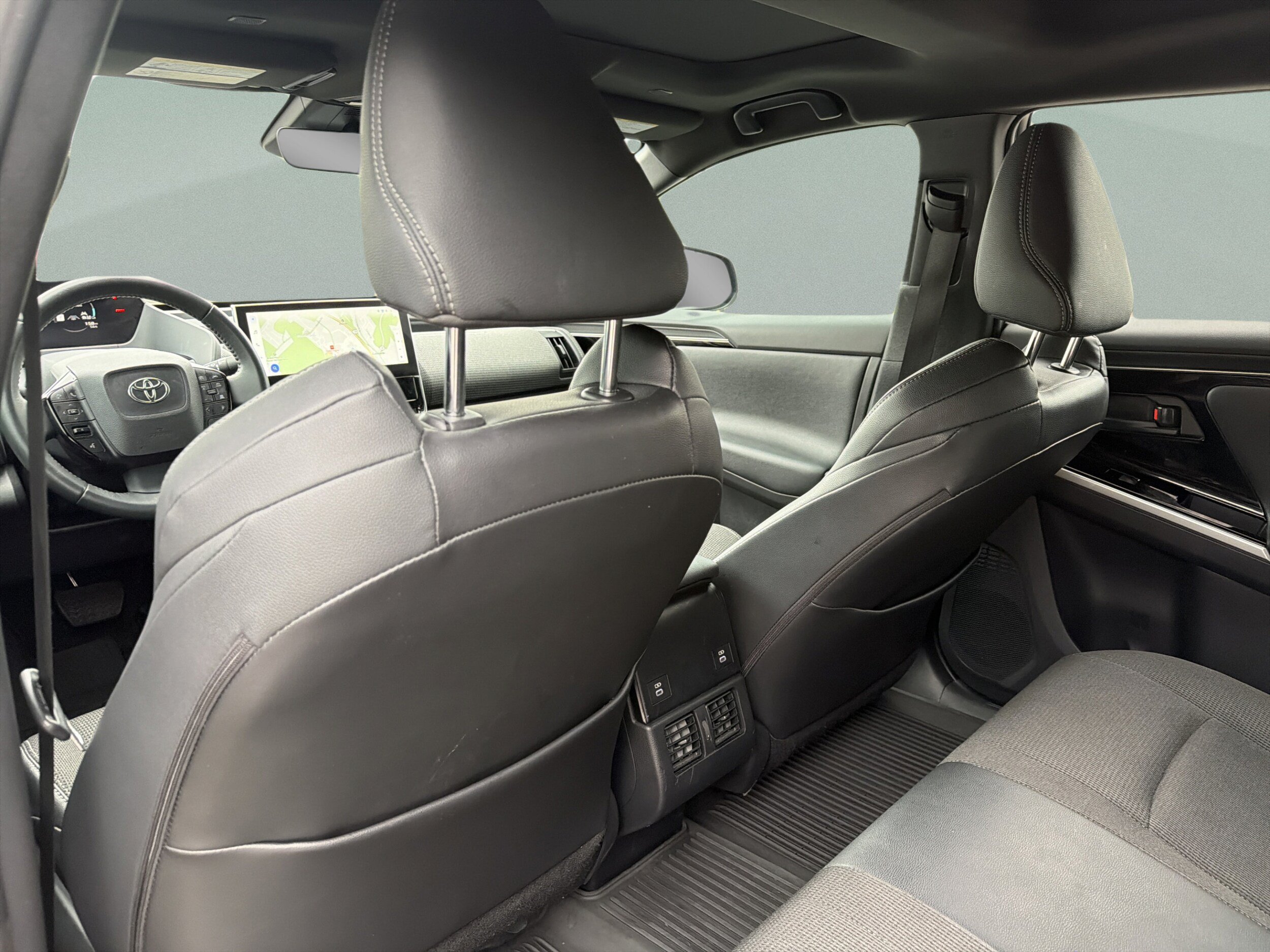 Certified 2025 Toyota bZ4X FWD image 30