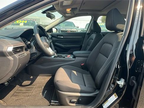 New 2025 Nissan Altima 2.5 SV w/ SV Special Edition Package image 31