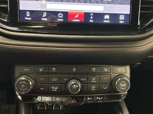 Used 2023 Dodge Durango GT AWD/4WD image 33