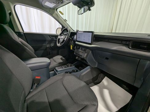 Used 2025 Ford Maverick XL image 11