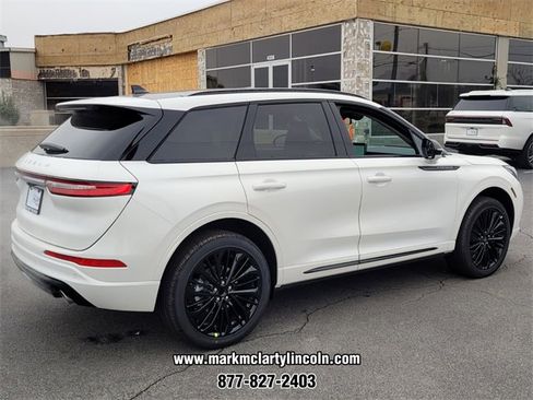 New 2026 Lincoln Corsair Premiere image 3