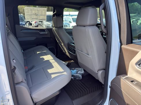 New 2026 Chevrolet Silverado 1500 LTZ w/ LTZ Premium Package AWD/4WD image 16