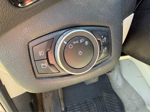 Used 2016 Ford Escape Titanium w/ Equipment Group 301A AWD/4WD image 15