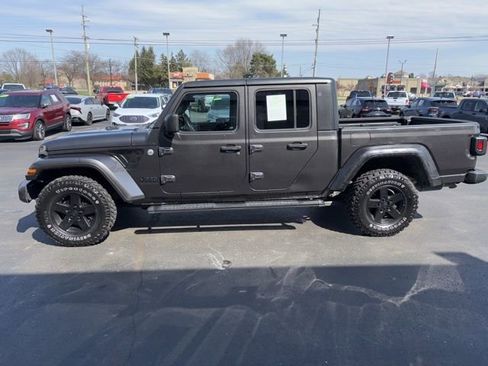 Used 2021 Jeep Gladiator Sport AWD/4WD image 16