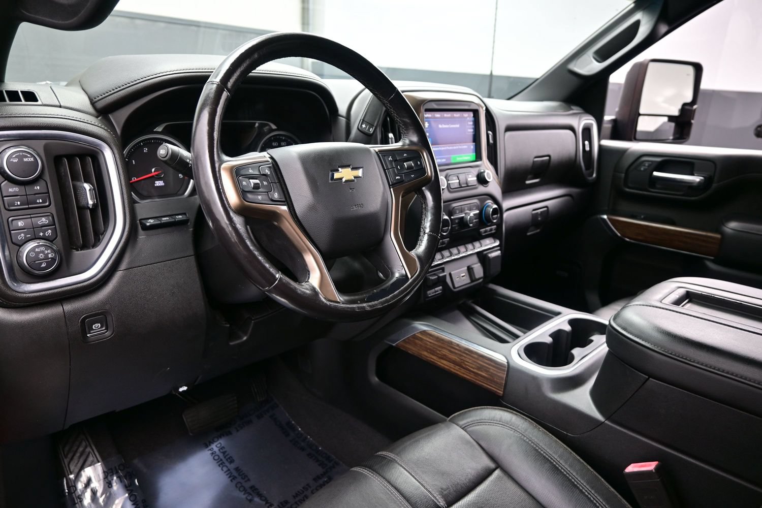 Used 2020 Chevrolet Silverado 3500 High Country w/ Technology Package AWD/4WD image 16