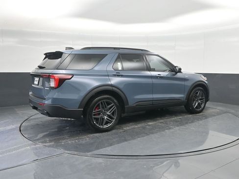 New 2026 Ford Explorer ST-Line w/ ST-Line Street Pack image 15