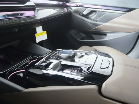 Certified 2026 BMW i5 eDrive40 w/ M Sport Package image 27