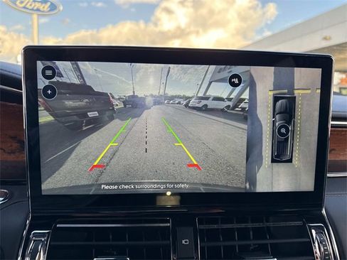 Used 2023 Lincoln Navigator L Black Label image 29