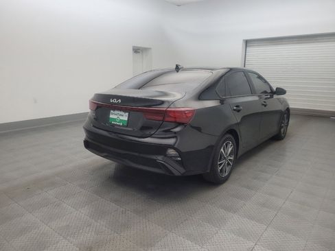 Used 2023 Kia Forte LXS w/ LXS Technology Package FWD image 9