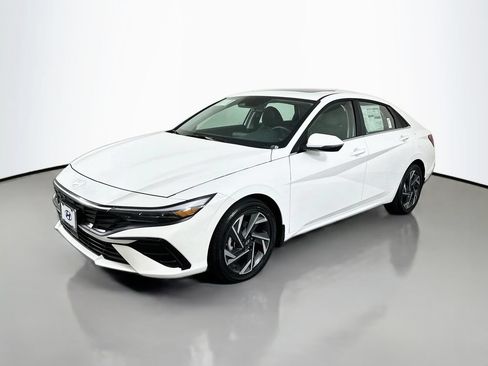 New 2026 Hyundai Elantra Limited FWD image 1