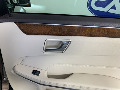 Used 2014 Mercedes-Benz E 350 Luxury image 38