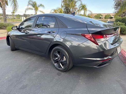 Used 2022 Hyundai Elantra SEL image 18